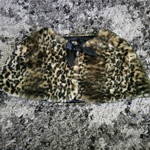 Girls Fancy Faux Fur Shoulder Cover Cape Shawl Fuzzy Crop Coat Size 2-4 Years